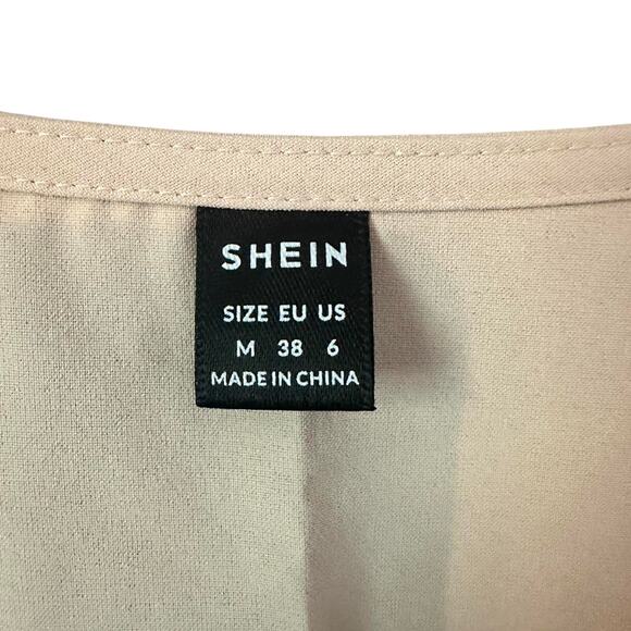 Cream shein sleeveless v neck top - Picture 2 of 3